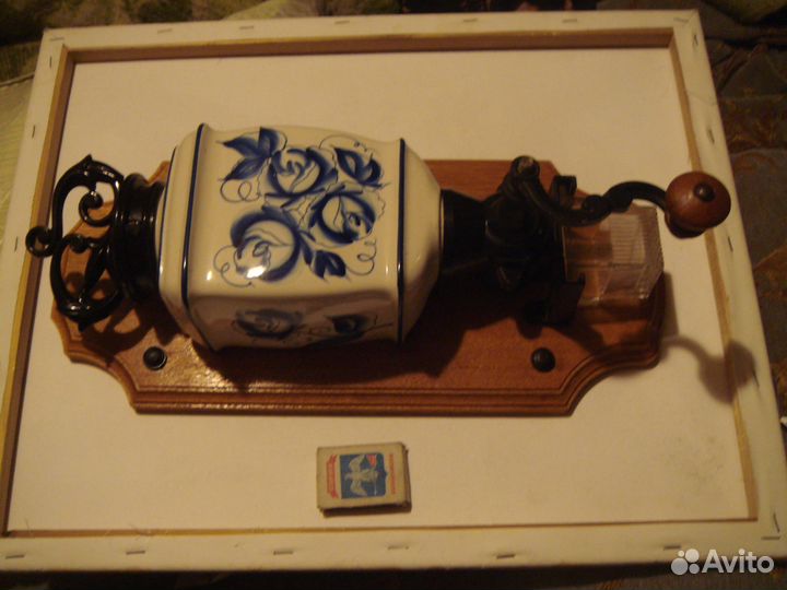 Гжель - Кофемолка ручная, настенная и прочее