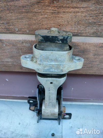 Подушка опора двигателя задняя Kia Soul хэтчбек