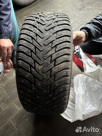 Nokian Tyres Hakkapeliitta 8 245/45 R18 100VR