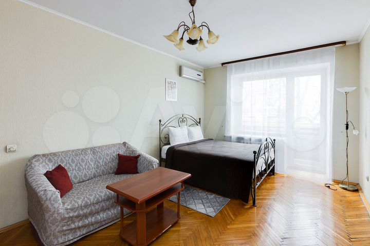 2-к. квартира, 54 м², 4/10 эт.