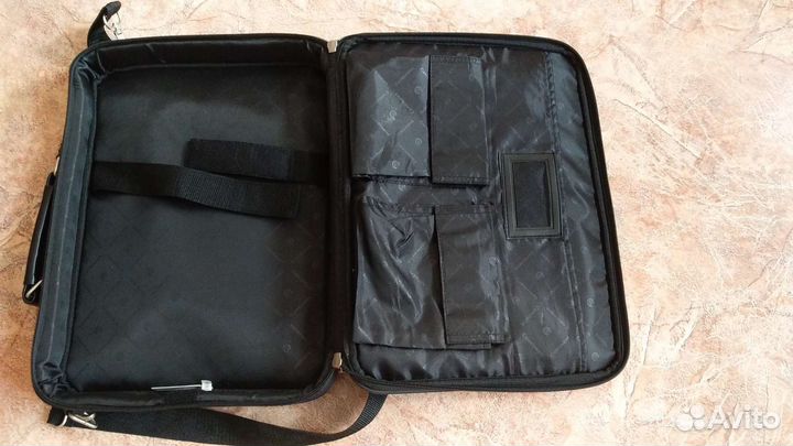 Сумка для ноутбука Continent, 15.6