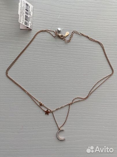 Серебряное шейное украшение с фианитами