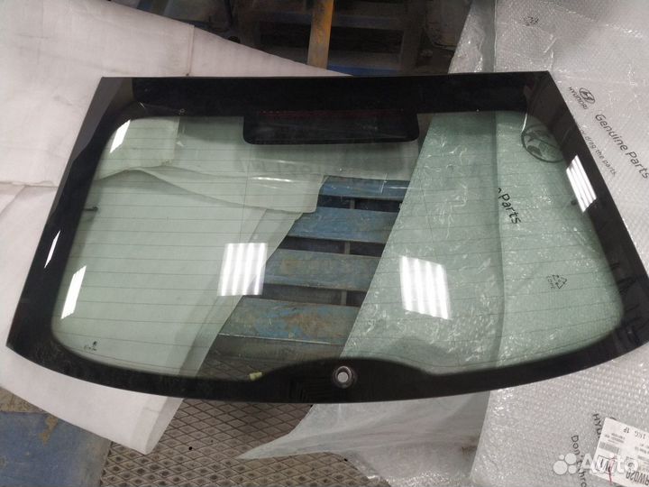 Стекло двери багажника Skoda Rapid