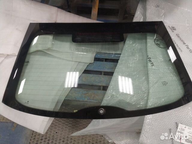 Стекло двери багажника Skoda Rapid