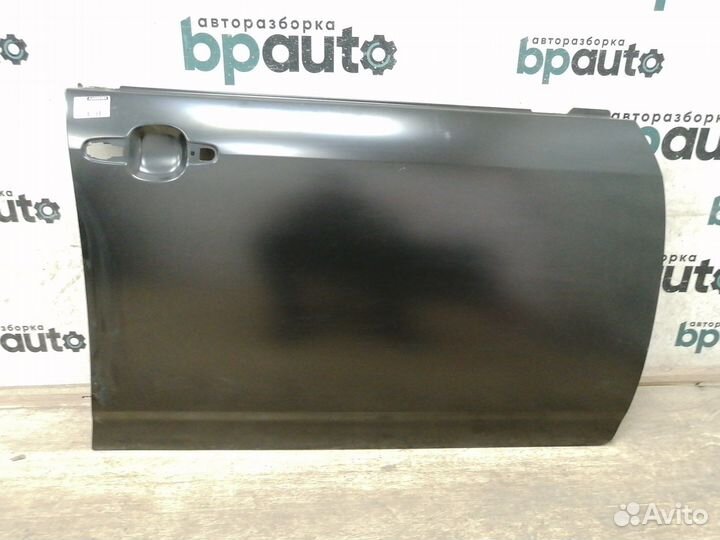 Панель двери передняя правая 67111-02070 Toyota