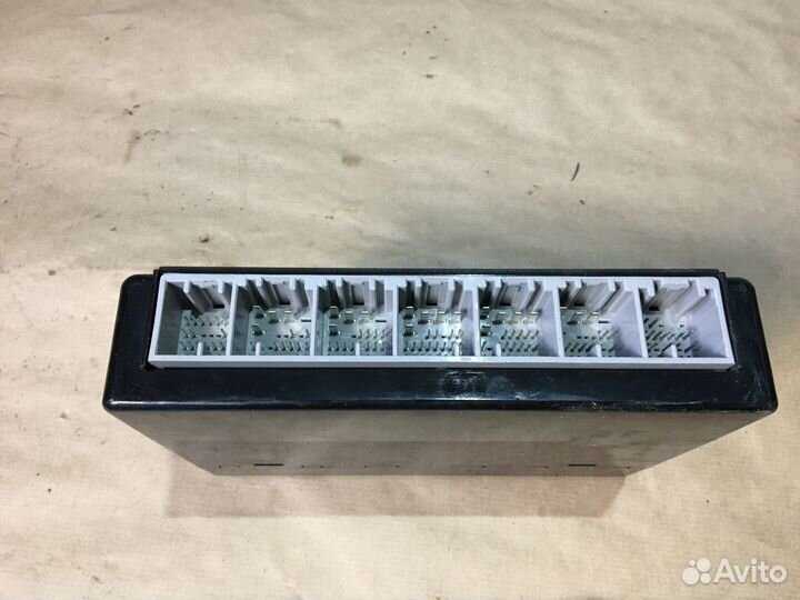 Блок всм Chevrolet Tahoe III 06-14