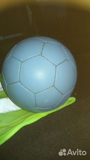 Волейбольный мяч