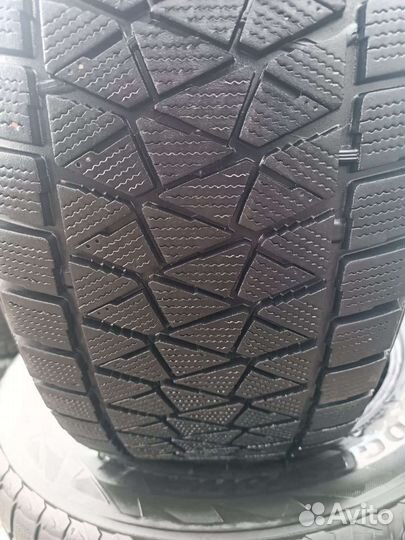 Bridgestone Blizzak DM-V2 265/60 R18 110R