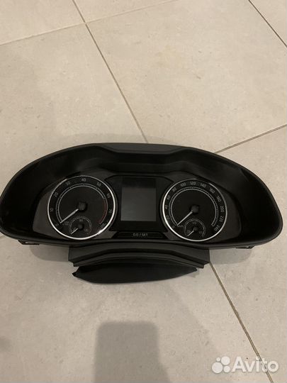 Панель на шкоду рапид