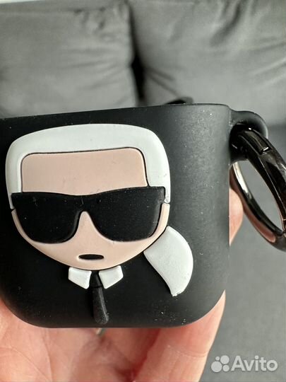 Чехол karl lagerfeld на airpods 2