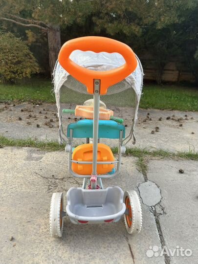 Детский трехколесный велосипед с ручкой