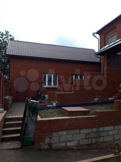 Коттедж 350 м² на участке 12 сот.