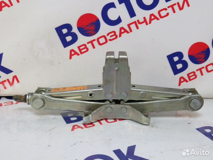 Домкрат nissan presage U30