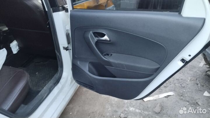 Дверь задняя правая volkswagen polo