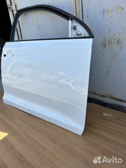 Дверь передняя правая на volkswagen polo 6