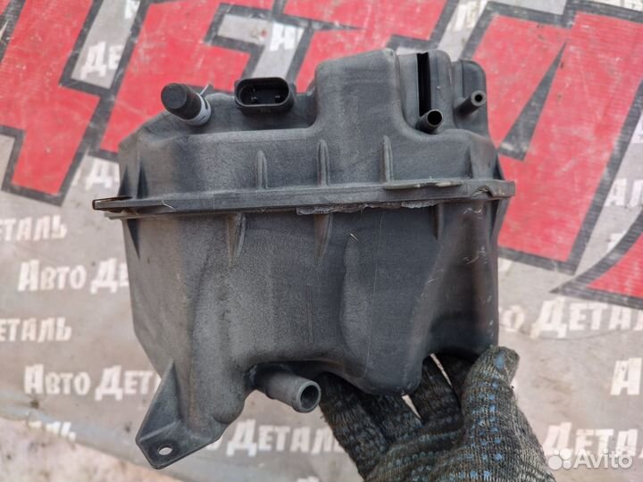 Бачок расширительный Audi Q7 4L Touareg GP 2002-20