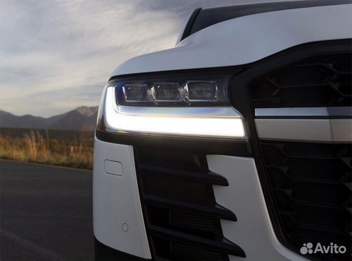 Тюнинг LED фары Toyota LC300