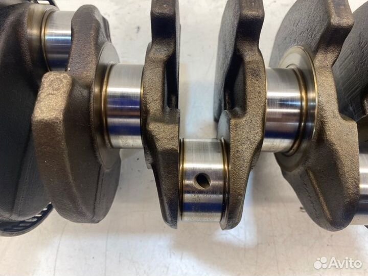 Коленвал Audi A6 C6 2.0 2008