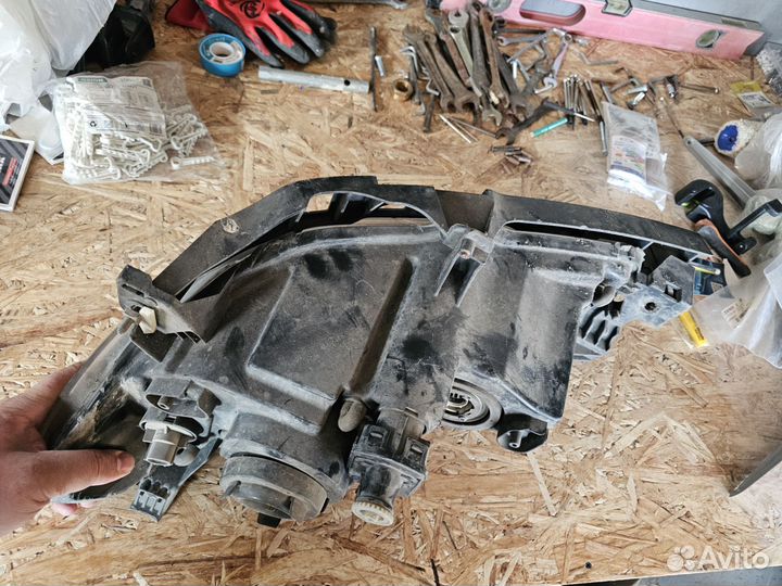 Правая фара Mazda 3 bk