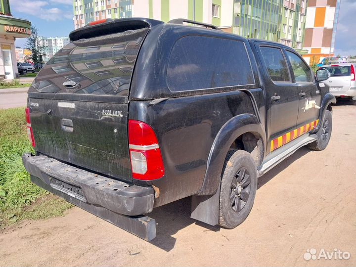 Toyota Hilux 2.5 МТ, 2015, битый, 230 000 км