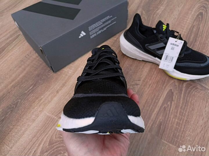 Кроссовки для бега adidas ultraboost 23