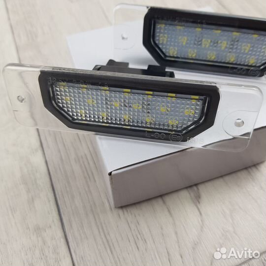 Подсветка номера на Nissan Almera Infiniti FX35