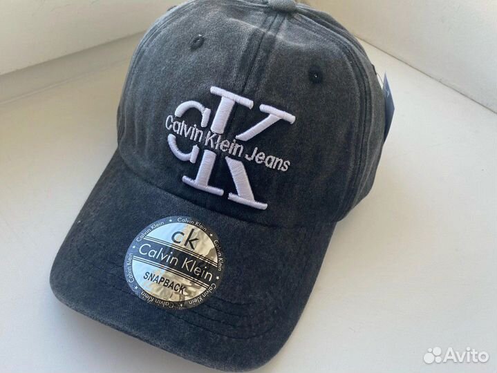 Бейсболка Calvin Klein