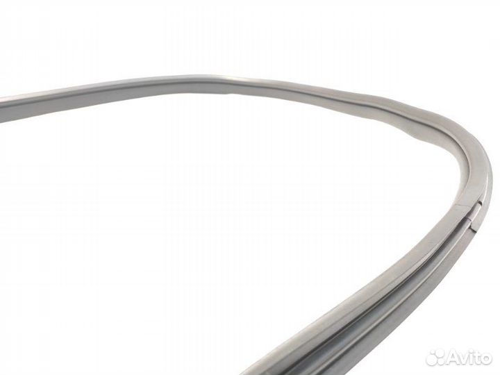 Уплотнитель двери передний правый Mercedes-Benz