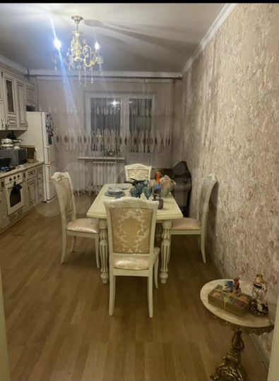 3-к. квартира, 120 м², 8/10 эт.