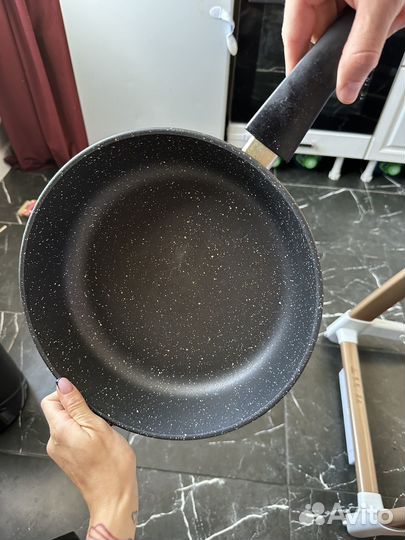 Сковородка 28см