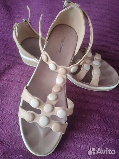 Босоножки женские