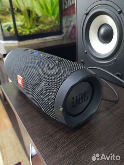 Колонка jbl charge 3