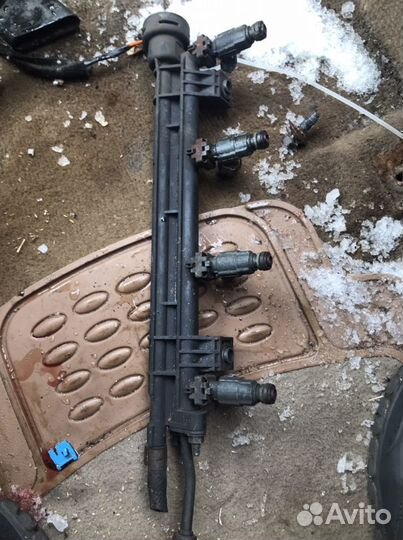 Kia Optima 1 2.4 комплет форсунок