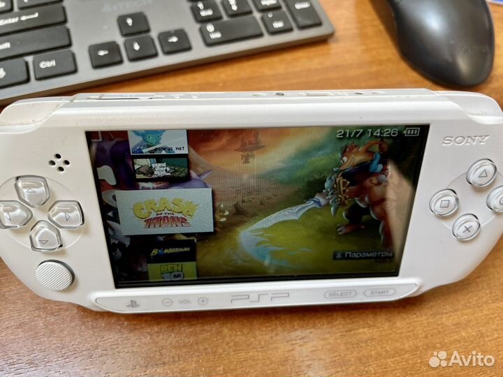 Sony PSP e1008 Street White прошитая