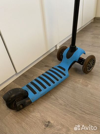 Самокат scooter трехколесный