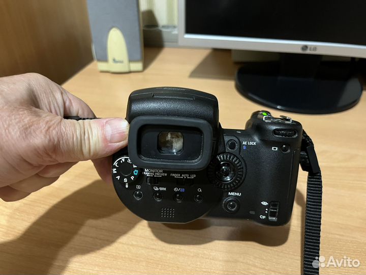 Sony Cyber-shot DSC-R1