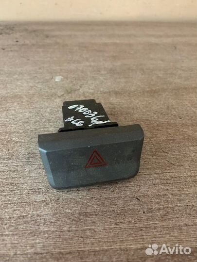 Кнопка аварийки Accent 2000- (+ тагаз) 2000