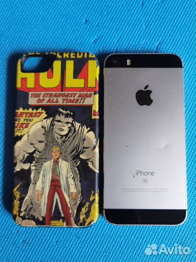iPhone SE, 32 ГБ