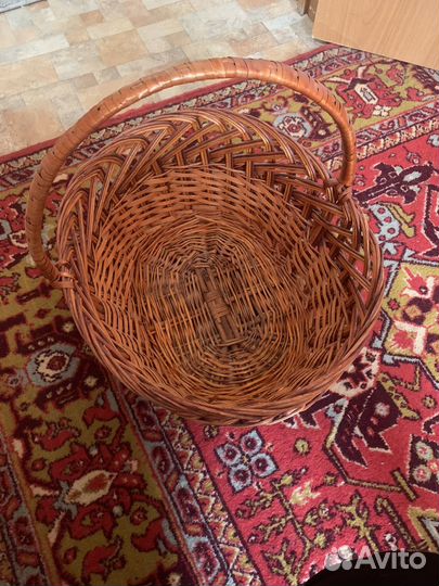 Корзина плетеная