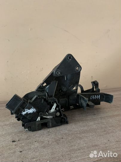 Замок двери Форд Фокус 2