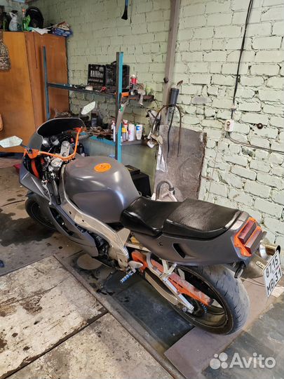 Ямаха yzf 750 r