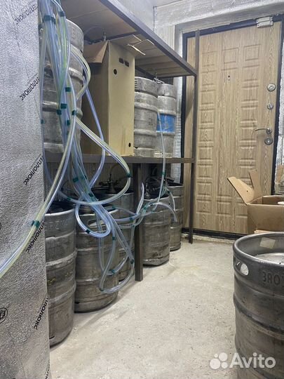 Магазин пива и продуктов (вместе со зданием)