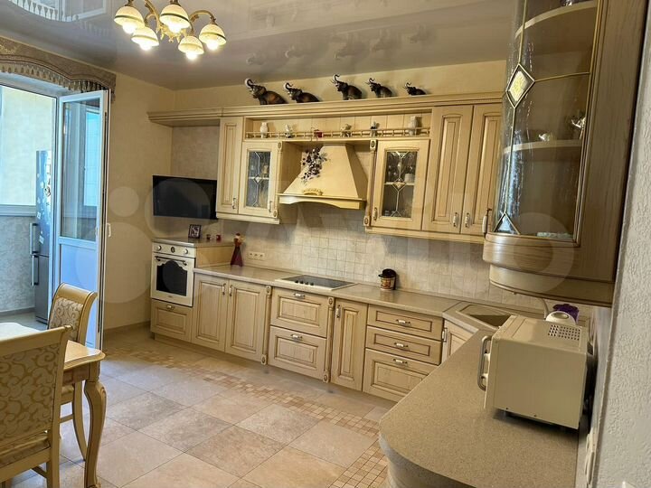 3-к. квартира, 112,2 м², 9/16 эт.