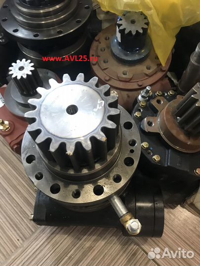 Редуктор поворота в сборе на кму Dongyang SS3506