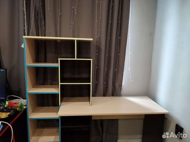 Стеллаж со столом