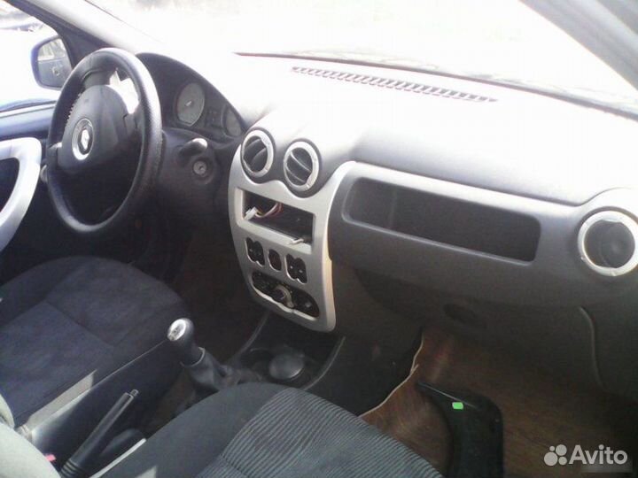 Торпедо Renault Logan 2009-2015