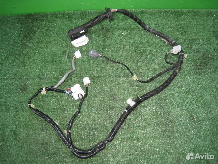 Проводка двери передней левой Honda FR-V (BE1) 20