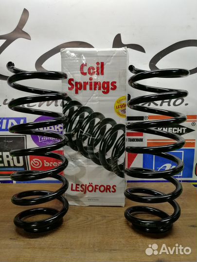 Пара новых задних пружин lesjöfors Ауди 100/А6 С4
