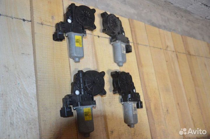 Моторчики стеклоподъемников Land Rover Range Rover