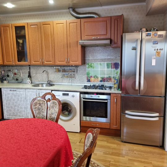 Дом 200 м² на участке 32 сот.